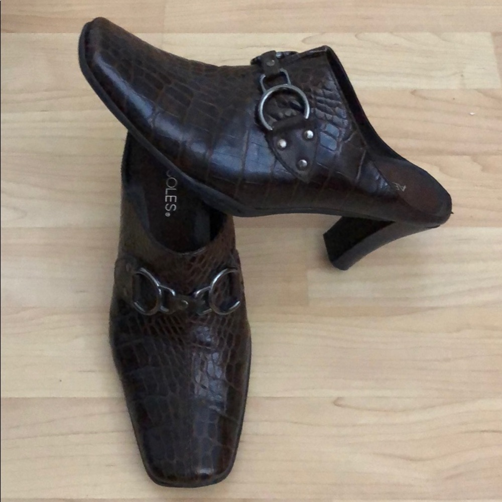 Aerosoles Brown Mules